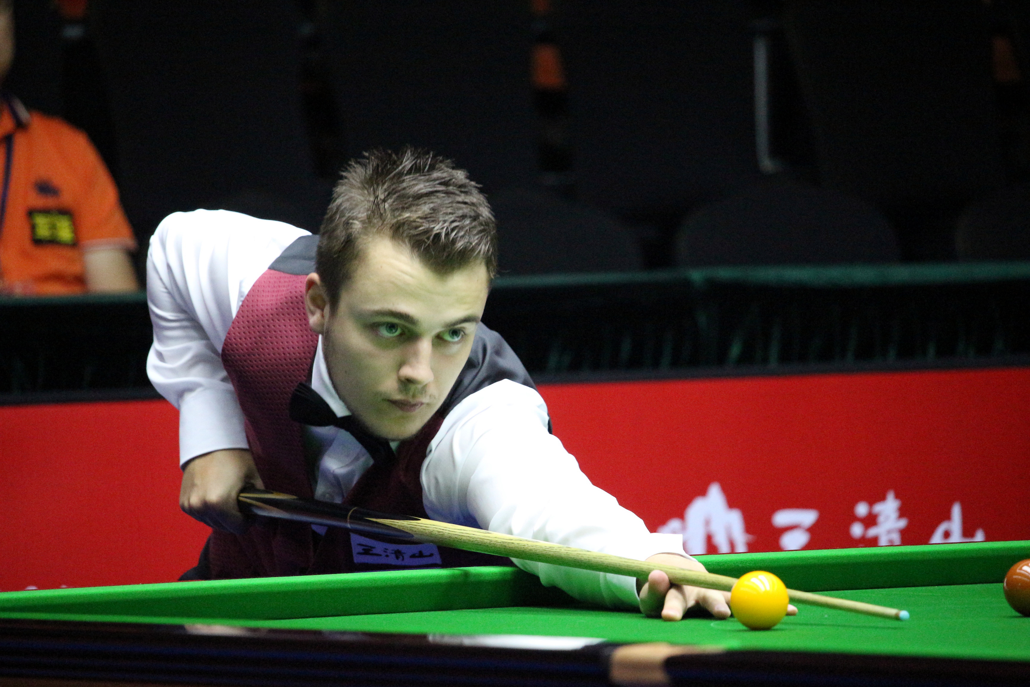 这位在冰壶 这位在冰壶